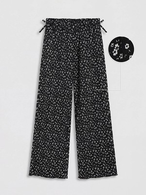 Lc Waikiki Yeni Sezon Çiçek Baskılı Geniş Paça Kız Çocuk Pantolon