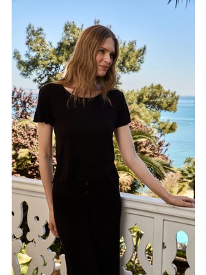 Lovely Things Debra Modal Karışımlı Kaşkorse Kısa Kol Tshirt - Siyah