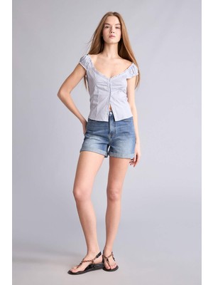 DeFacto %100 Pamuk Mom Fit Yüksek Bel Crop Fit Jean Şort H0596AX26HS