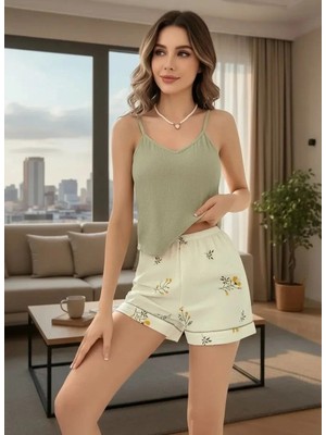 Çamaşır Kenti Kadın Ekru Çiçek Baskılı Şortlu Gecelik Pijama Takımı Rahat Şık 2’li Set
