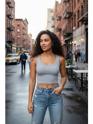 Çamaşır Kenti Kadın Gri Modern Fit Kare Yaka Crop Top Bluz