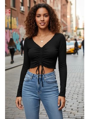Çamaşır Kenti Kadın Siyah Uzun Kol Drapeli Bağcık Detaylı Crop Top Bluz