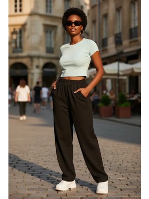 Çamaşır Kenti Kadın Beyaz Modern Fit Yuvarlak Yaka Crop Bluz