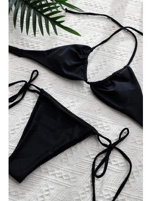 Çamaşır Kenti Kadın Siyah Üçgen Bikini Takımı Yandan Bağlamalı Şık Tasarım Esnek Kumaş Mayo Seti