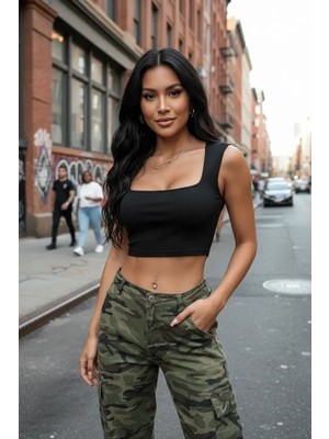 Çamaşır Kenti Kadın Siyah Modern Fit Kare Yaka Kalın Omuz Detaylı Crop Top Bluz