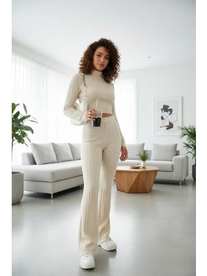 Çamaşır Kenti Kadın Ekru Fitilli Crop Uzun Kollu Üst Paça Pantolon Eşofman Takımı Şık 2’li Set