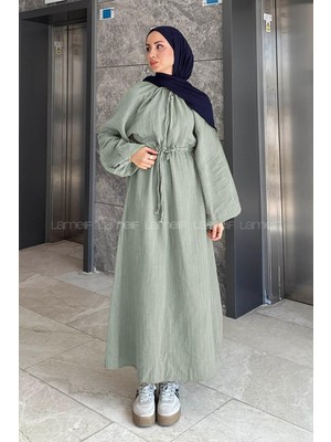 Lamelif Pamuk - Polyester Malzemeden Üretilmiş Balon Kol Çağla Yeşili Tesettür Elbise Düz Desen ile Trend