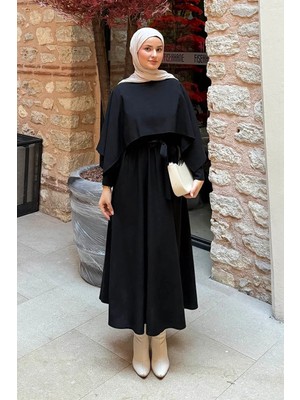 Lamelif Pelerin Detaylı Elbise Siyah