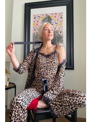 Pijama Evi Leopar Desenli Sabahlıklı Pegasus Pijama Takımı