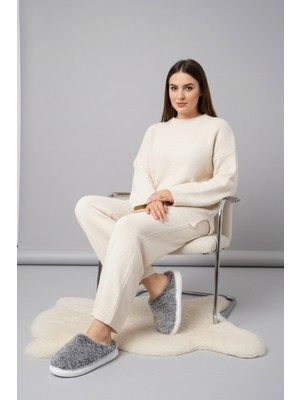 Walkenzo 5075 Kadın Pelüş Kışlık Ev Halı Misafir Terliği
