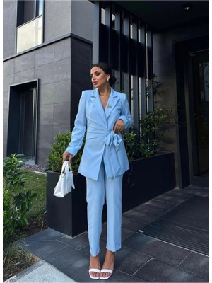 Zf Butik Broş Detaylı Mavi Ceket Pantolon Takım