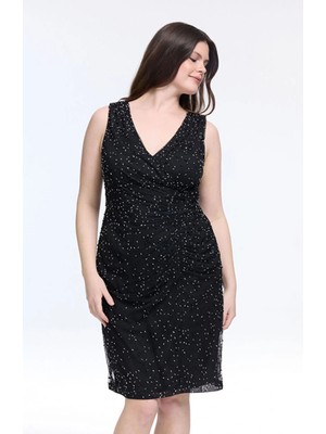 Love My Body V Yaka Boncuk İşlemeli Kısa Elbise Siyah 124L9833000