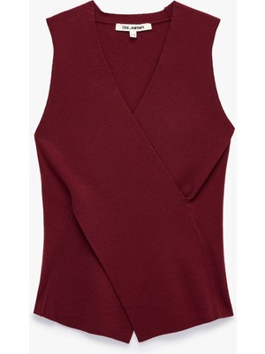Koton Slim Fit Katlı Kolsuz Viskon Karışımlı V Yaka Bluz
