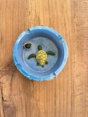 Yağmur Store Patara Antik Kent Dekoratif Küllük, Mavi ve Altın Rengi, Kaplumbağa Desenli, El Yapımı Seramik, Tarihi Tema