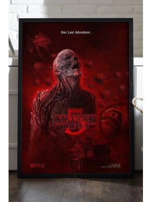 Duvarda Stranger Things Siyah Ahşap Çerçeveli Poster, Dizi Duvar Tablosu
