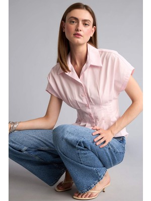 DeFacto %100 Pamuk Fitted Ceket Yaka Poplin Kısa Kollu Açık Pembe Gömlek F9335AX26AU