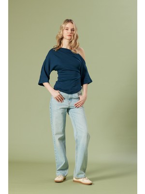 Nisan Triko Drape Detaylı Asimetrik Top