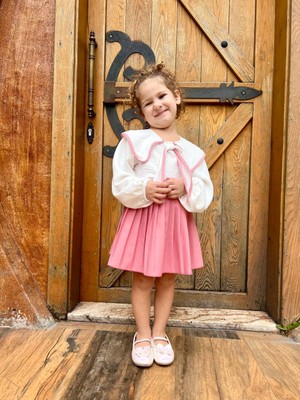 Luniva Butik Luniva Kids Kız Çocuk Ekru Yakalı Bluz ve Pudra Pembe & Kırmızı & Siyah Pileli Etek Takımı – Şık 2'li Kombin