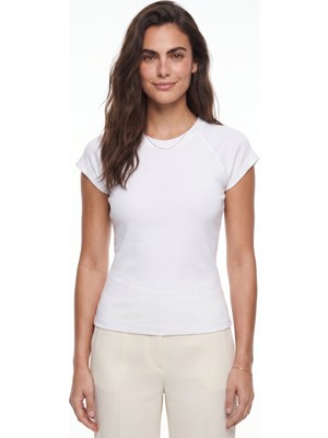 Onloox Beyaz Pamuklu Bisiklet Yaka Reglan Kısa Kollu Vücuda Oturan Nefes Alabilen Basic T-Shirt