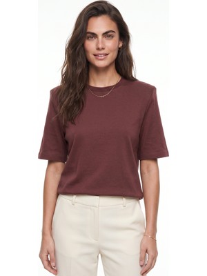 Onloox Koyu Kızıl Kahve Pamuklu Bisiklet Yaka Basic Form Vatka Detaylı Kısa Kollu T-Shirt