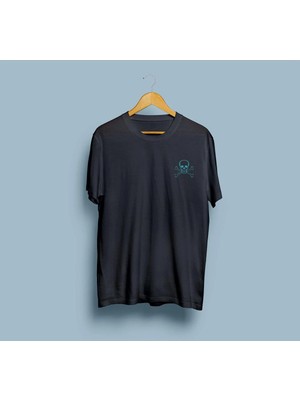 Oversize Kuru Kafa ve Çapraz Kemik Tasarım Unisex T-Shirt
