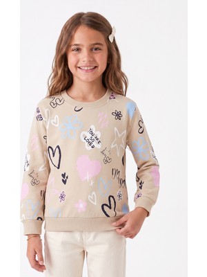 Onloox Kız Çocuk Bej Pamuklu Bisiklet Yaka Uzun Kollu Regular Kalp Desenli Sweatshirt (3 Yaş)