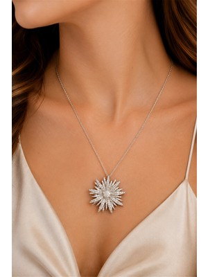 LES PETITES MAINS Silver Flower Necklace Kolye | Şık El Yapımı Bijuteri Kadın Kolyesi