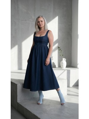 Byemelika Göğüs Agraf - Kanca Detay, Kare Yaka, Belden Kloş Etekli Denim Elbise