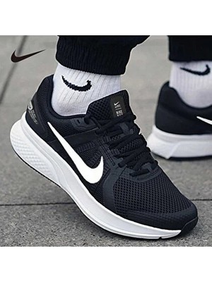 Nike Run Swift 2 Erkek Siyah Koşu Ayakkabısı