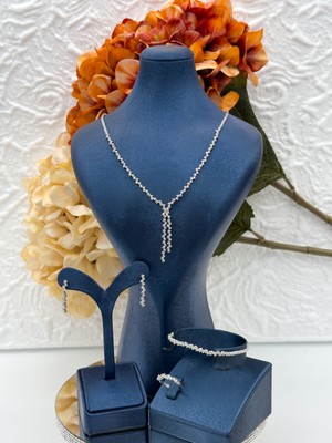 Livora Jewelry 925 Ayar Gümüş Pırlanta Işçilikli Yarım Tur Su Yolu 4'lü Gerdanlık Kadın Takı Seti