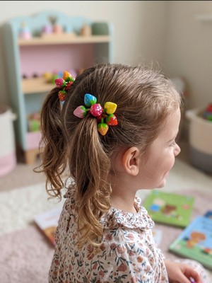 Glowilla 2'li Set Çilek Figürlü Kız Çocuk Lastikli Çocuk Tokası