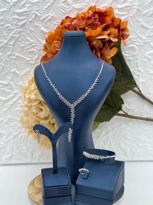 Livora Jewelry 925 Ayar Gümüş Yaprak Tasarım Zirkon Taşlı Y Model 4'lü Gerdanlık Takı Seti