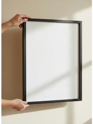 Larskas Şık Tasarıma Sahip 30X40 cm Ahşap Çerçeve, Kırılmaz Ön Koruma ile