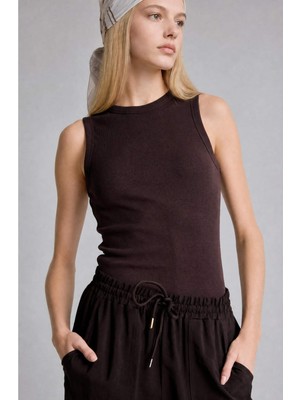 DeFacto Slim Fit Basic Bisiklet Yaka Fitilli Kahverengi Atlet F8721AX26AU