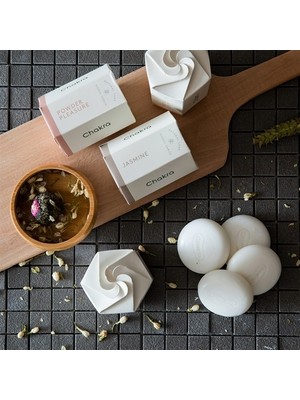 Chakra Doğal Sabun Seti 4 Adet 180 gr Bitkisel Yağlı Bergamot Yasemin Pudra ve Misk Kokulu