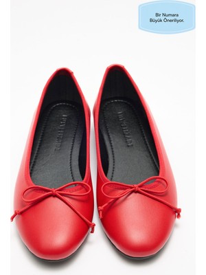 Lutvelizade Babet 2609 - Minimal Kurdele Detaylı Kırmızı Kadın Babet