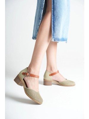 Analin Shoes Kadın Hakiki Deri Burnu Kapalı Delikli Sandalet