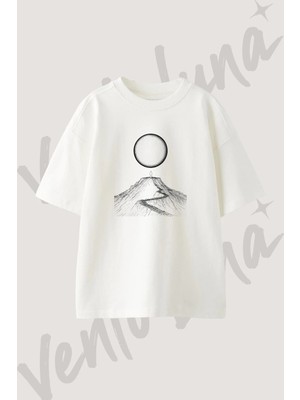 Adam Zirve Ay Tasarım Baskılı Unisex Oversize Kalıp Beyaz Tshirt