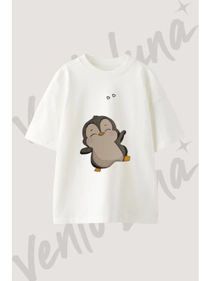 Cute Penguin_4 Tasarım Baskılı Unisex Oversize Kalıp Beyaz Tshirt
