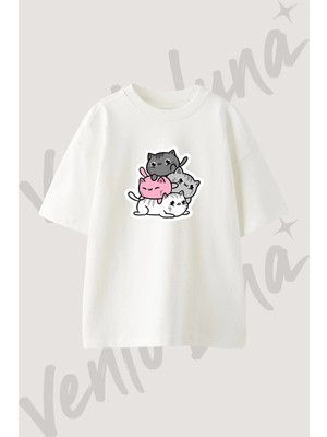 Kawaii Kediler Tasarım Baskılı Unisex Oversize Kalıp Beyaz Tshirt