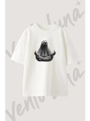Yoga Sloth Tasarım Baskılı Unisex Oversize Kalıp Beyaz Tshirt