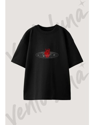 Kozmik Kalp_1 Tasarım Baskılı Unisex Oversize Kalıp Siyah Tshirt