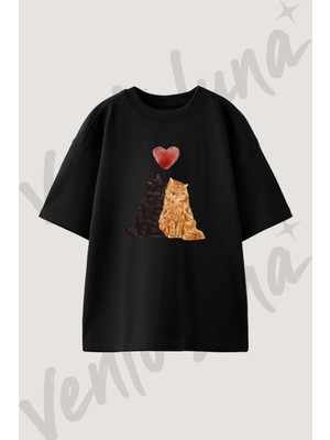 Kediler Kalp Tasarım Baskılı Unisex Oversize Kalıp Siyah Tshirt