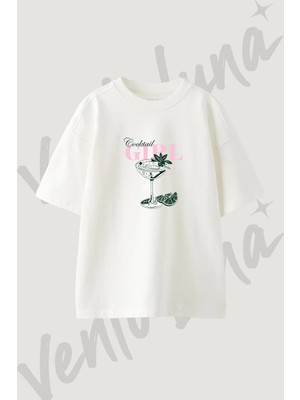 Cocktail Girl Tasarım Baskılı Unisex Oversize Kalıp Beyaz Tshirt