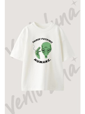 Smoking Alien Tasarım Baskılı Unisex Oversize Kalıp Beyaz Tshirt