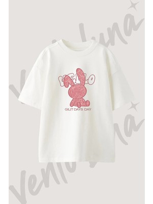Pink Rabbit_1 Tasarım Baskılı Unisex Oversize Kalıp Beyaz Tshirt
