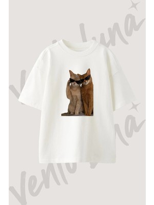 Cool Cats_2 Tasarım Baskılı Unisex Oversize Kalıp Beyaz Tshirt
