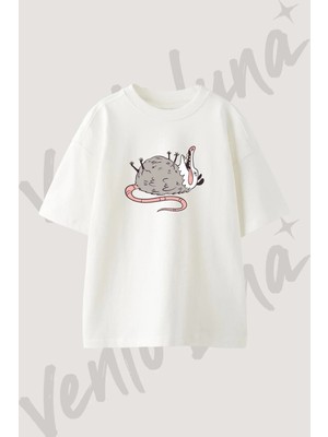 Playing Possum Tasarım Baskılı Unisex Oversize Kalıp Beyaz Tshirt