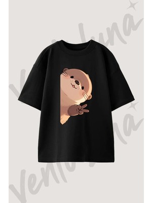 Sevimli Su Samuru Tasarım Baskılı Unisex Oversize Kalıp Siyah Tshirt