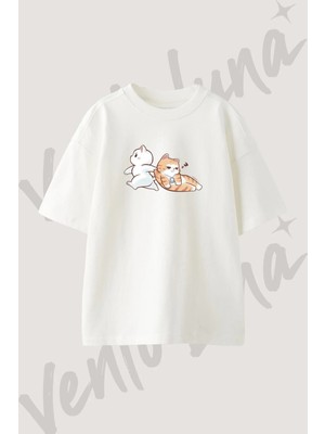 Cizgi Kediler_1 Tasarım Baskılı Unisex Oversize Kalıp Beyaz Tshirt